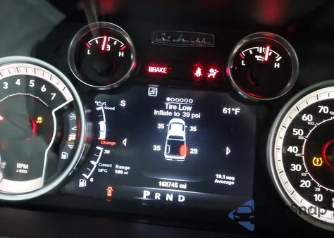 2017 Ram 1500 Big Horn 4X4 5'7 Box из США, поврежденный, VIN 1C6RR7LG7HS718201